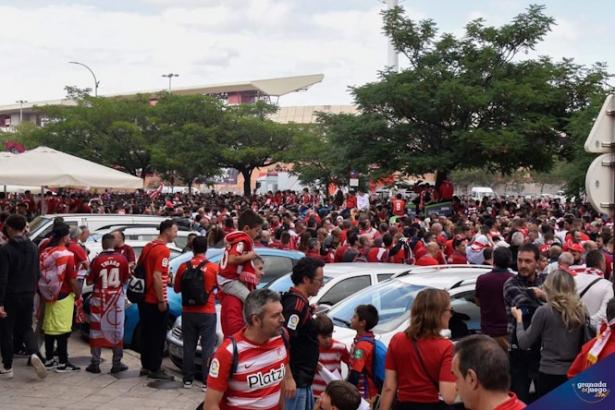 La afición quiere denunciar la situación del club La afición quiere denunciar la situación del club
