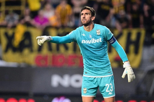Julián Cuesta durante un partido con el Aris Julián Cuesta durante un partido con el Aris