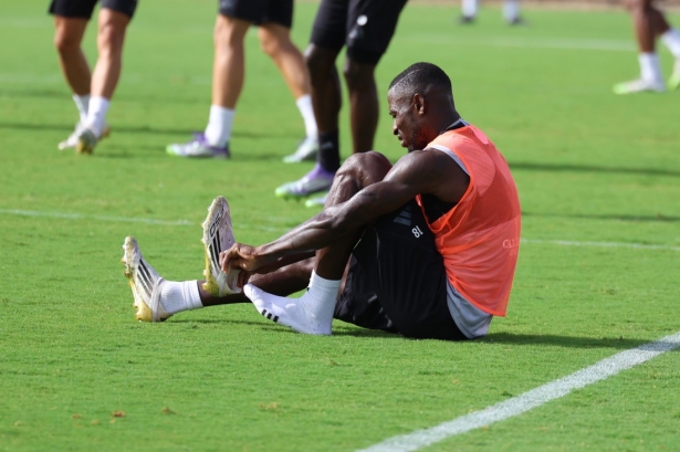 Hongla no está en la convocatoria (J. AZCOYTIA) Hongla no está en la convocatoria (J. AZCOYTIA)