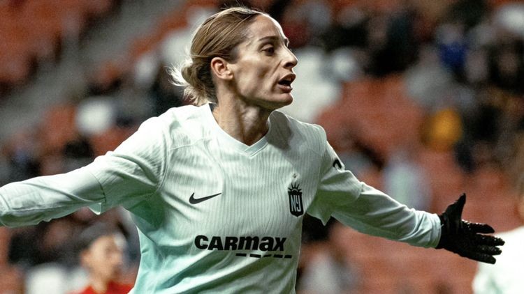 Esther González estuvo entre las nominadas al Balón de Oro 