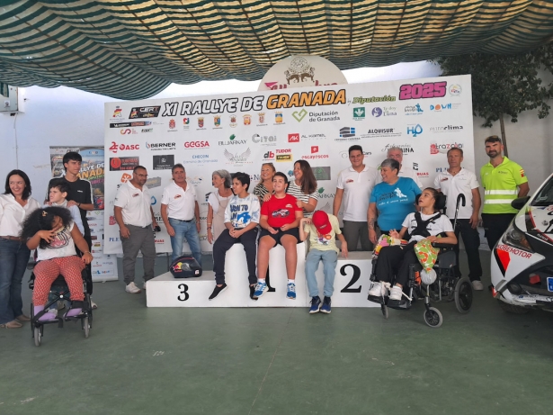 Visita al Colegio Santa Teresa (RALLY CIUDAD DE GRANADA) Visita al Colegio Santa Teresa (RALLY CIUDAD DE GRANADA)