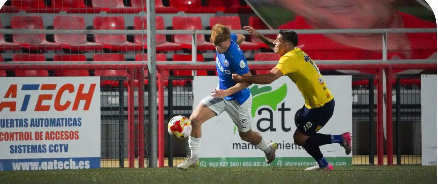 Cameron fue el mejor de los costeros (CF MOTRIL)