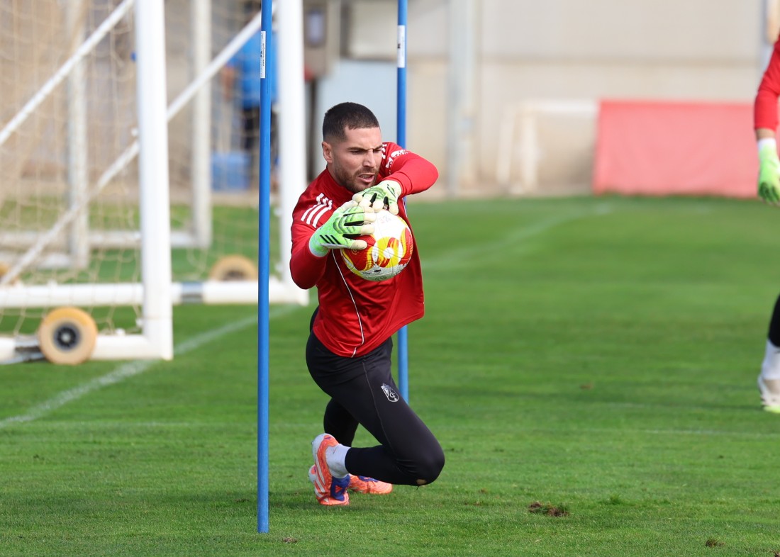 Luca regresa antes de tiempo por lesión (GRANADA CF)