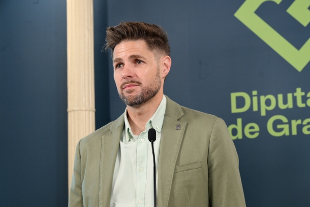 el diputado de Deportes e Instalaciones Deportivas, Eric Escobedo (DIPGRA)
