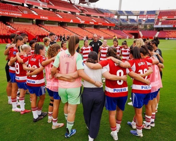Las rojiblancas regresan a Los Cármenes en busca de la victoria (GRANADA CF) Las rojiblancas regresan a Los Cármenes en busca de la victoria (GRANADA CF)