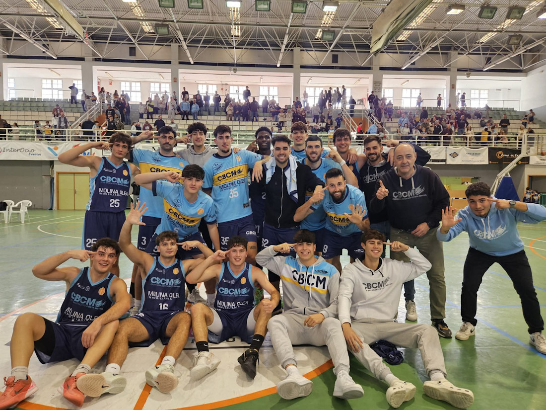 El Costa Motril celebra su triunfo (CBCM)