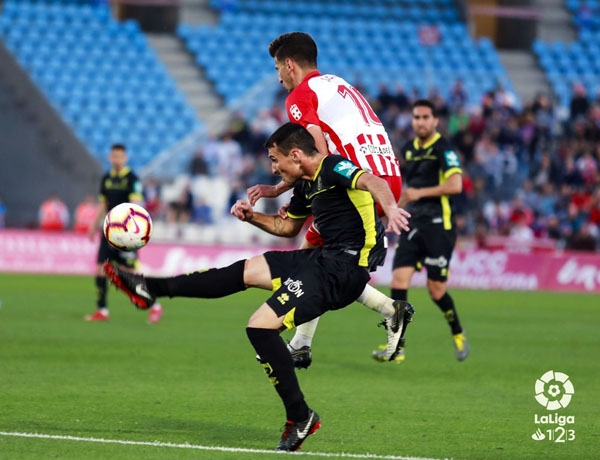 El Granada intentará vencer en Almería 