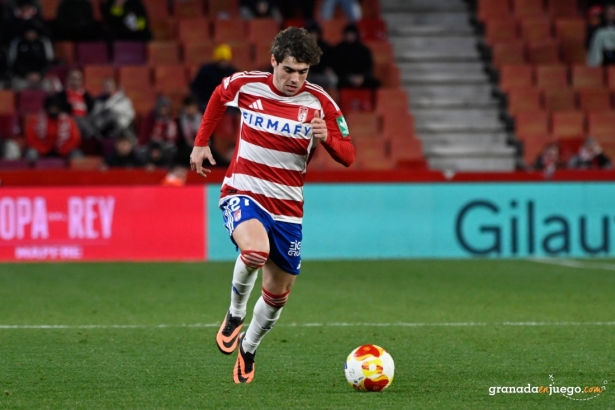 Pablo Sáenz cuajó un buen partido ante el Rayo (J.M. BALDOMERO) Pablo Sáenz cuajó un buen partido ante el Rayo (J.M. BALDOMERO)