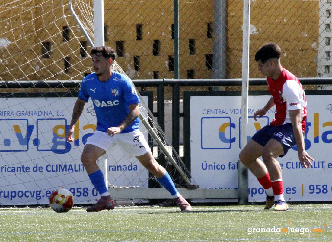 El Motril quiere seguir persiguiendo al líder (J. PALMA)