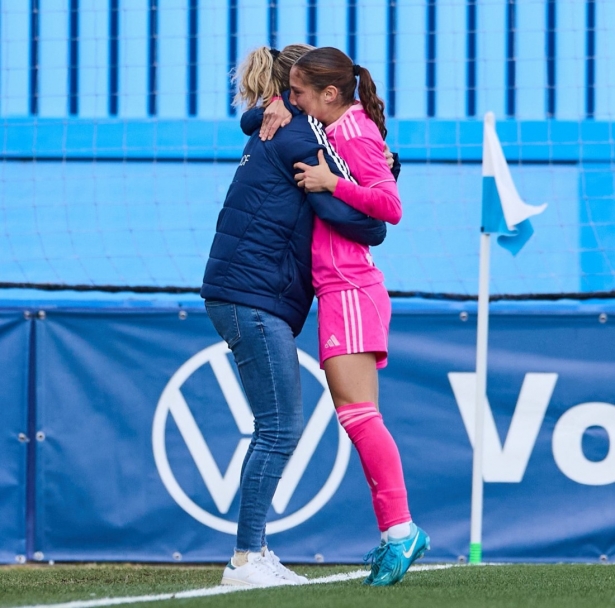 Vera Molina se estrenó con el Granada en Primera (GRANADA CF) Vera Molina se estrenó con el Granada en Primera (GRANADA CF)