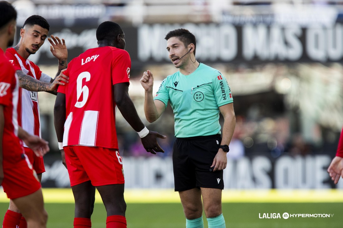 Daniel Palencia dirigirá el partido en Cádiz (LALIGA)