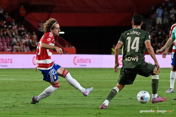 Gagnidze se ha quedado sin minutos (J.M. BALDOMERO)