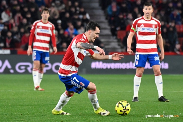 Al Granada le cuesta horrores sumar victorias (J.M. BALDOMERO) Al Granada le cuesta horrores sumar victorias (J.M. BALDOMERO)