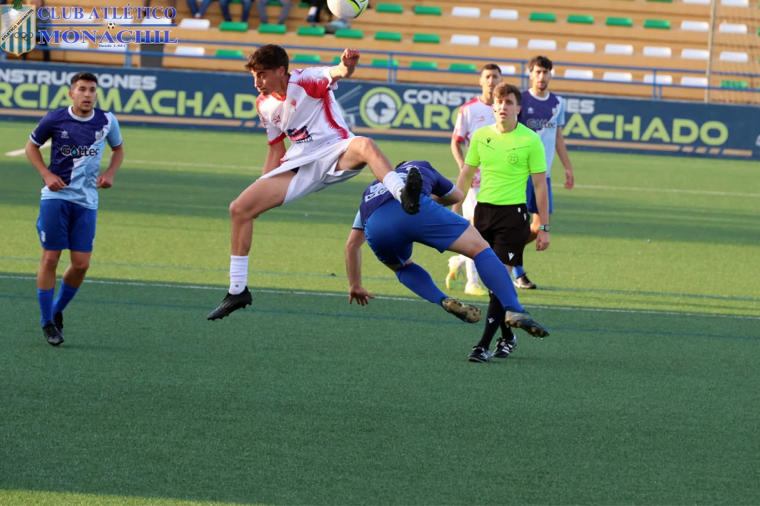 Atletico Monachil y Guadix están disputando una intensa final (ATLÉTICO MONACHIL)