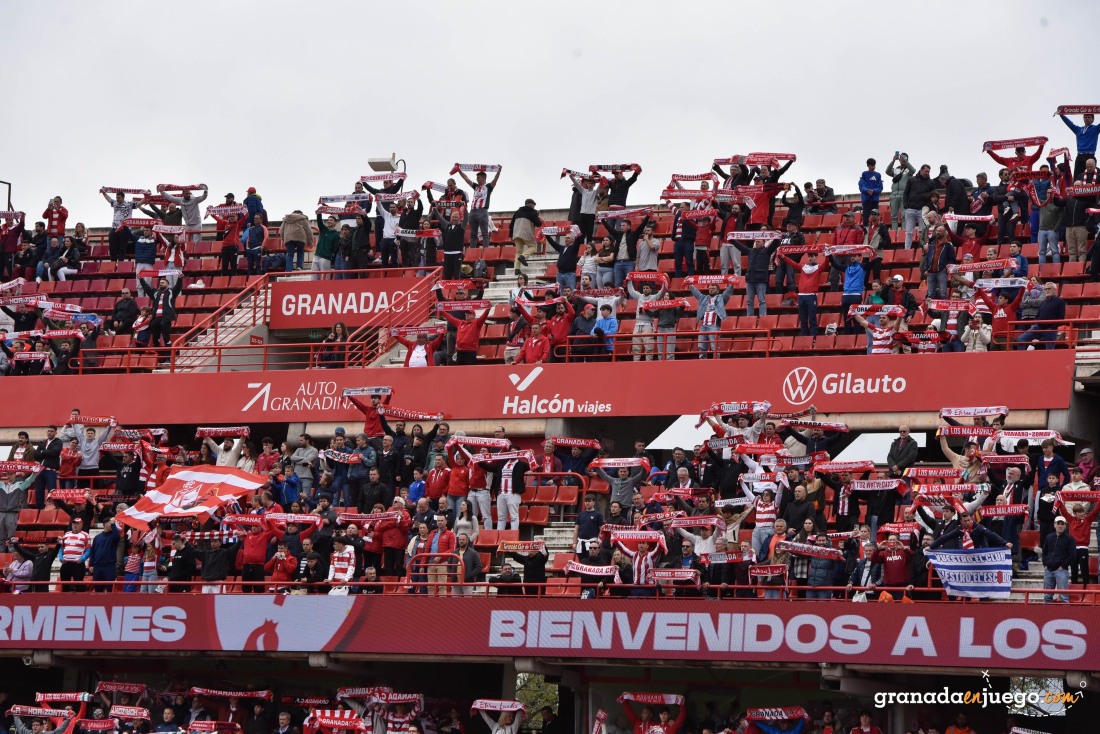 La afición del Granada tiene un nuevo desplazamiento en el horizonte (J.M. BALDOMERO)