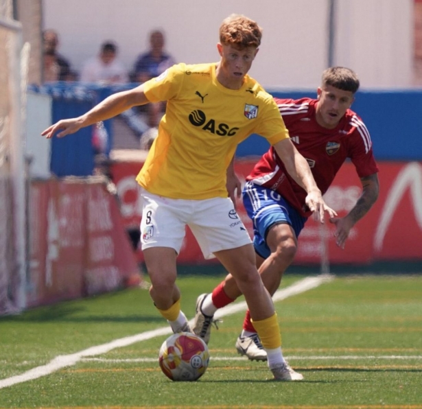 El Motril tiene que lograr los tres puntos y aguardar un tropiezo del Mijas (CF MOTRIL)