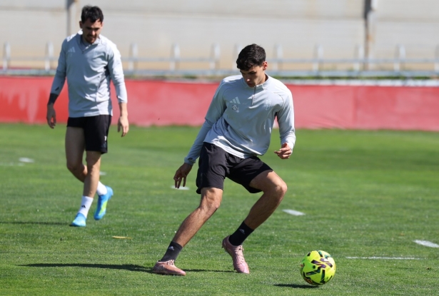 Flores estrena titularidad en Liga (J. AZCOYTIA) Flores estrena titularidad en Liga (J. AZCOYTIA)