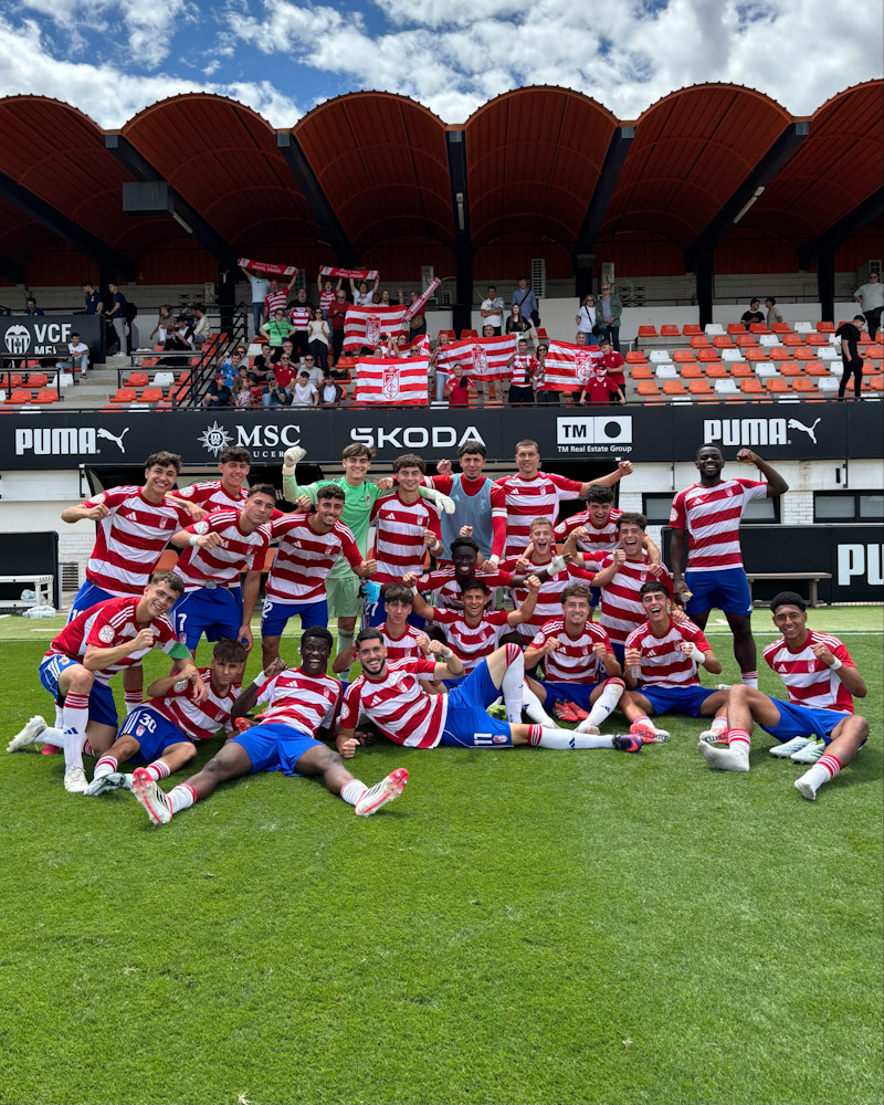 El Granada juvenil `asaltó` Paterna (GRANADA CF)