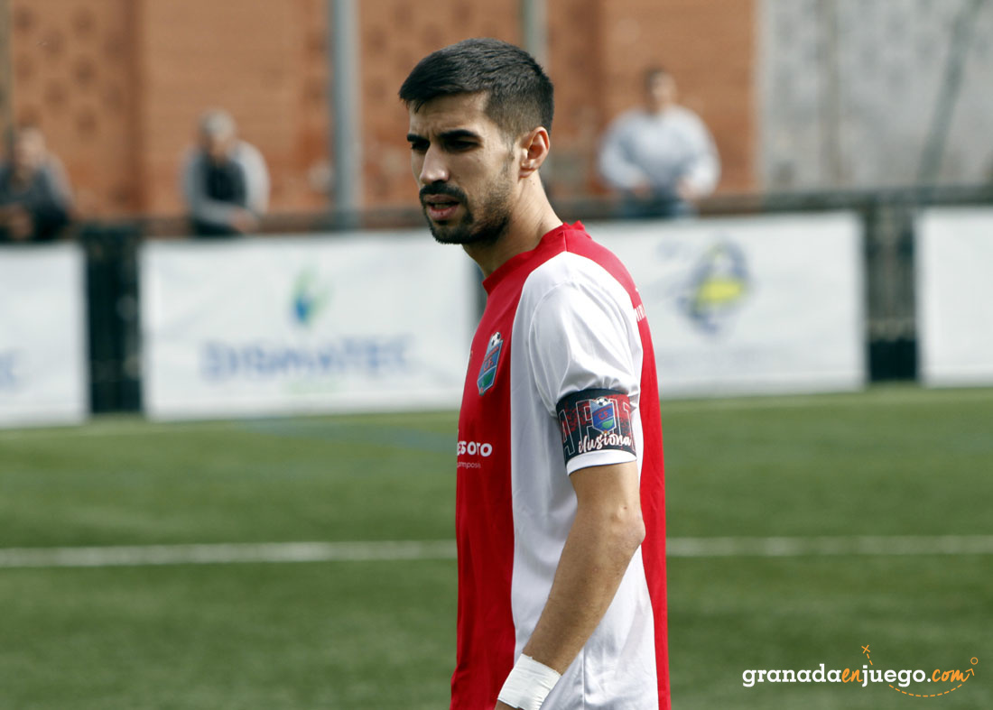 Antonio Peso, jugador del Churriana CF, durante un partido (J. PALMA)