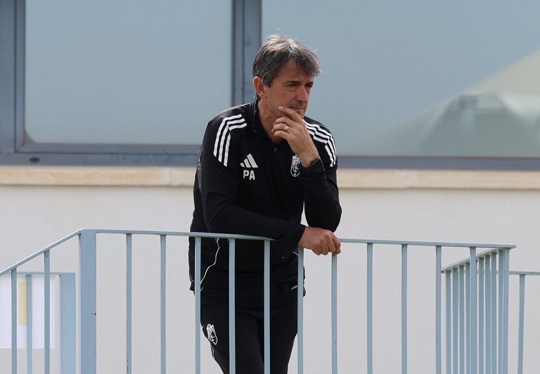Pacheta tendrá que mejorar mucho al equipo la próxima temporada (J. AZCOYTIA)