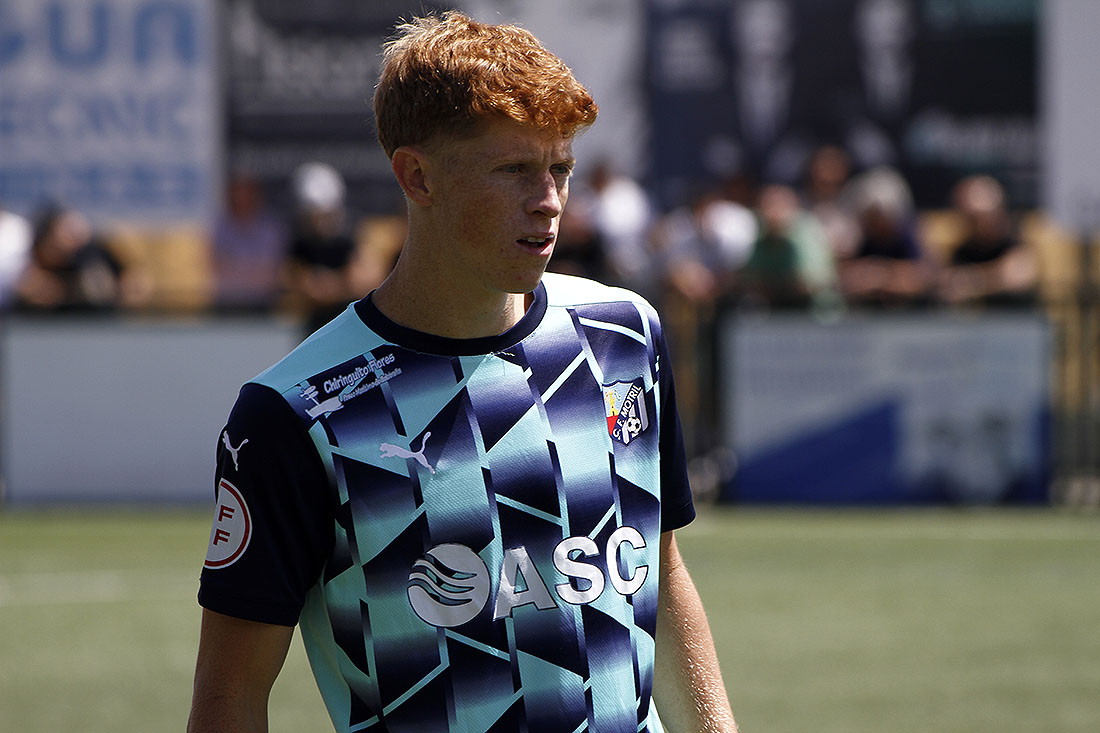 Cameron, jugador del CF Motril, en el partido disputado en Churriana (J. PALMA)