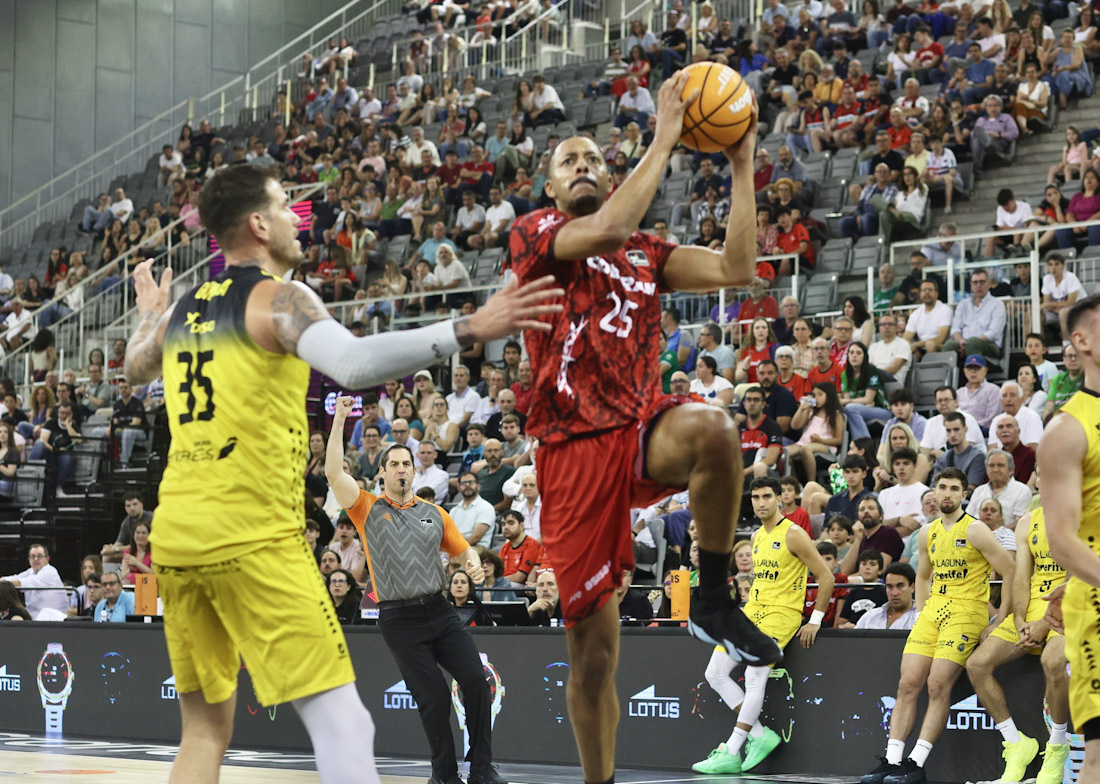 William Howard durante el encuentro contra La Laguna Tenerife(GPMEDIA)
