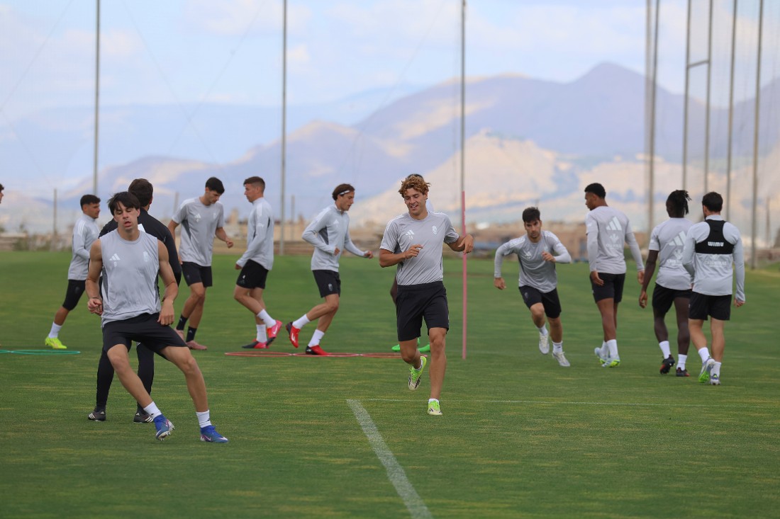 El equipo rojiblanco ya está de vacaciones (J. AZCOYTIA)