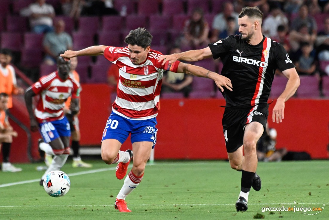 Sergio Ruiz en su último partido con el Granada (J.M. BALDOMERO)