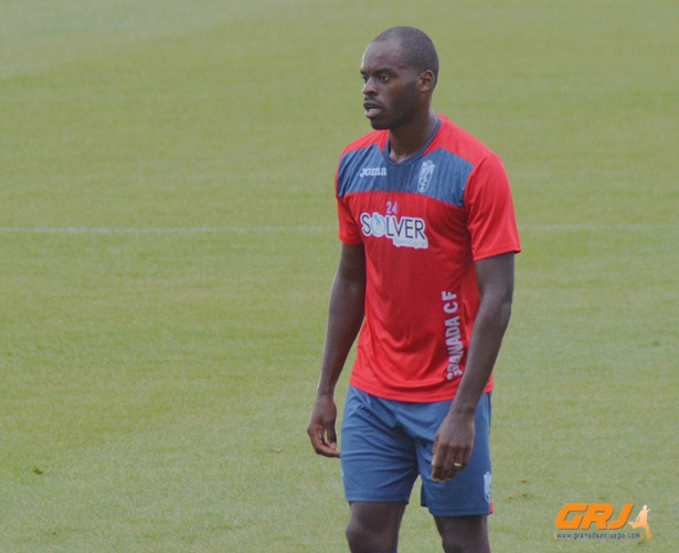 Musavu King no llegó a debutar con el Granada Musavu King no llegó a debutar con el Granada