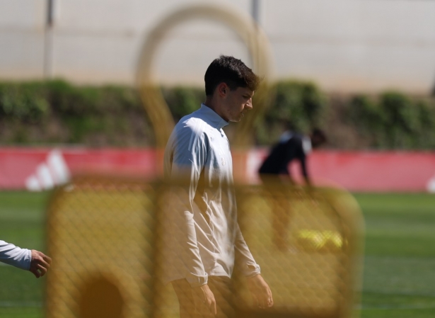 Flores, primer fichaje para la próxima temporada (J. AZCOYTIA) Flores, primer fichaje para la próxima temporada (J. AZCOYTIA)