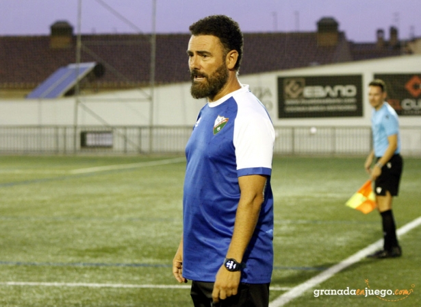 Rizos podría llegar al banquillo del juvenil del Granada CF (J. PALMA)