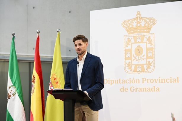 El diputado de Deportes e Instalaciones Deportivas, Eric Escobedo (DIPGRA)