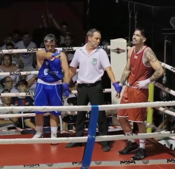 Velada de boxeo en el Gimnasio Tijuana de La Zubia Velada de boxeo en el Gimnasio Tijuana de La Zubia