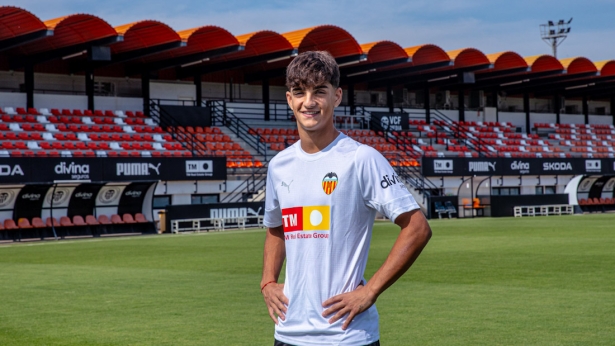Víctor Fernández en la órbita del Granada CF (VALENCIA CF) Víctor Fernández en la órbita del Granada CF (VALENCIA CF)