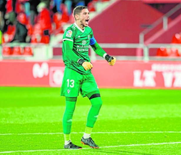 Raúl Lizoain puede recalar en el Granada CF (LALIGA) Raúl Lizoain puede recalar en el Granada CF (LALIGA)
