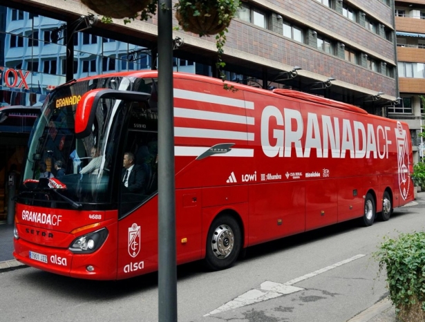 El Granada recorrerá 30.000 kilómetros a lo largo de la temporada (GRANADA CF)