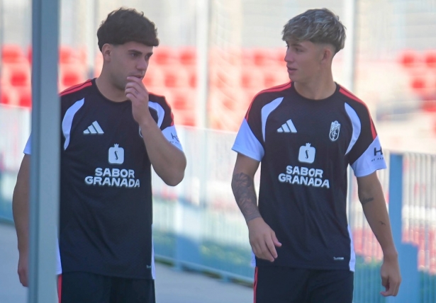 Pacheta hizo debutar a ocho futbolistas ante el Torremolinos (GP MEDIA) Pacheta hizo debutar a ocho futbolistas ante el Torremolinos (GP MEDIA)