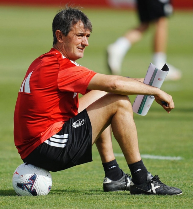 Pacheta, satisfecho con la evolución de los suyos (GRANADA CF) Pacheta, satisfecho con la evolución de los suyos (GRANADA CF)