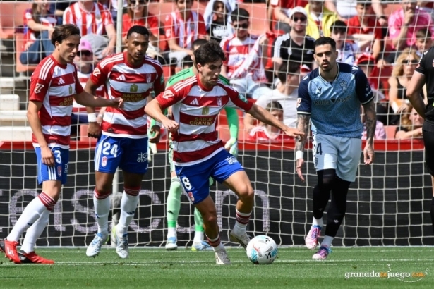 El Granada se medirá al Almería el 29 de julio (J.M. BALDOMERO) El Granada se medirá al Almería el 29 de julio (J.M. BALDOMERO)