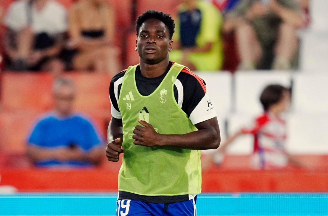 Chinaza vuelve a formar de inicio en el once rojiblanco (GRANADA CF)