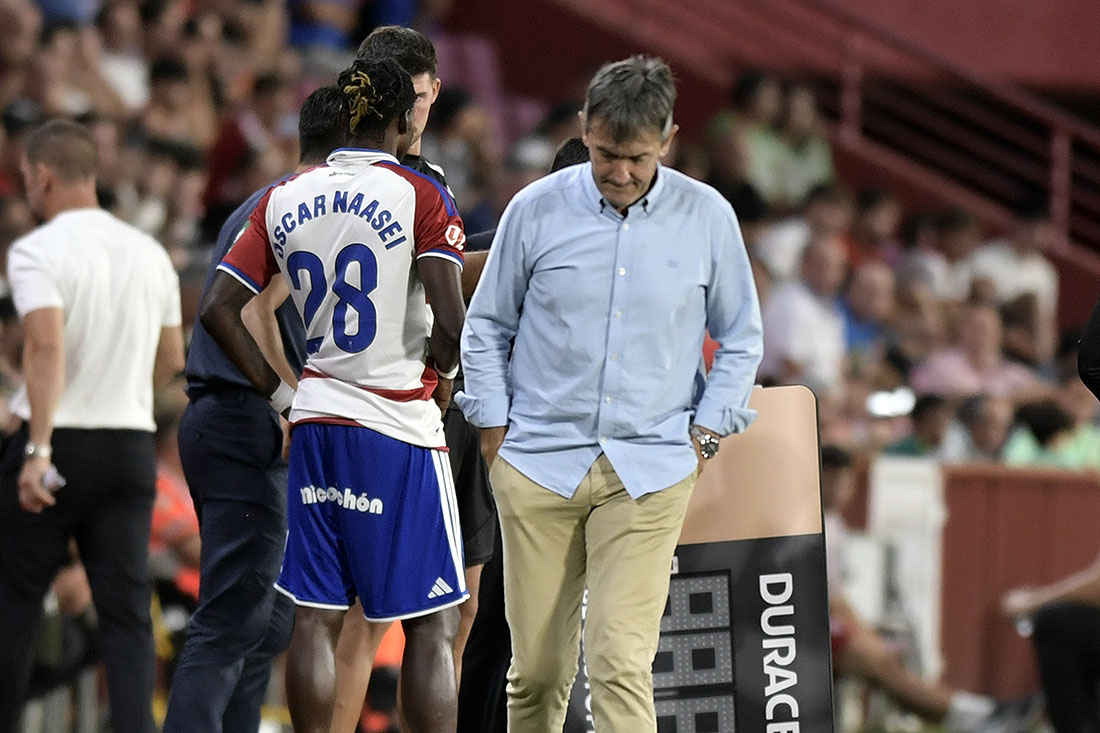 Pacheta, entrenador del Granada CF, en un momento del encuentro ante el Real Mallorca (GP MEDIA)