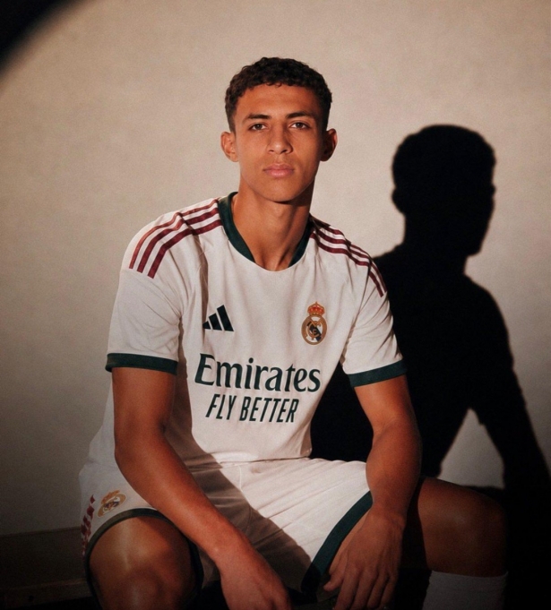 Zinebi renueva y se marcha cedido al Real Madrid Zinebi renueva y se marcha cedido al Real Madrid