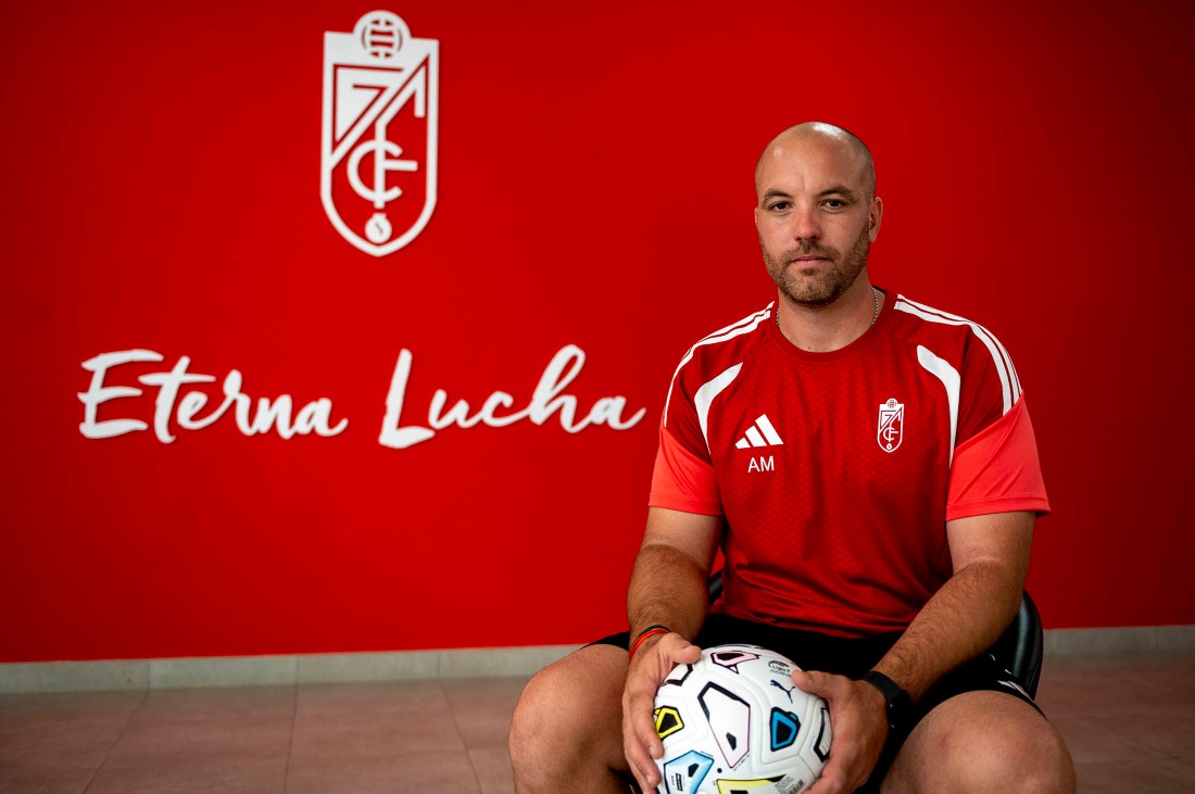 Adrián Martín espera cuajar una buena temporada al frente del conjunto femenino (GP MEDIA)
