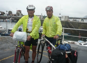 El accitano Juan Zamora (derecha) culminó la ruta