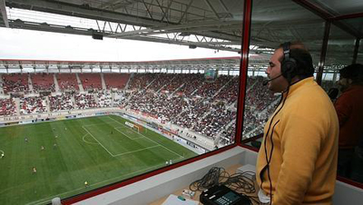 Las radios podrán volver a retransmitir desde los campos