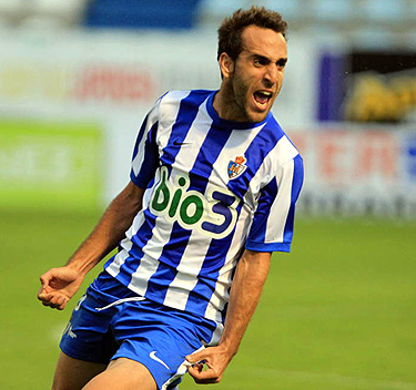 Carlos Ruiz celebra un tanto de la Ponferradina