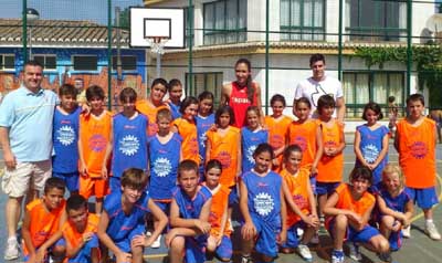 Belén Arrojo junto a los participantes del Campus