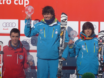 Linacisoro en el podio de la Molina