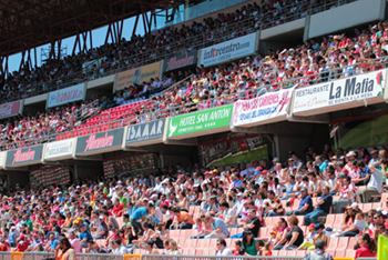 El estadio nazarí ya vibró con el Granada B (ROMERO)