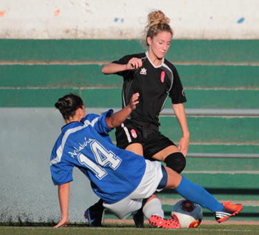El Granada femenino mostró su labor social 